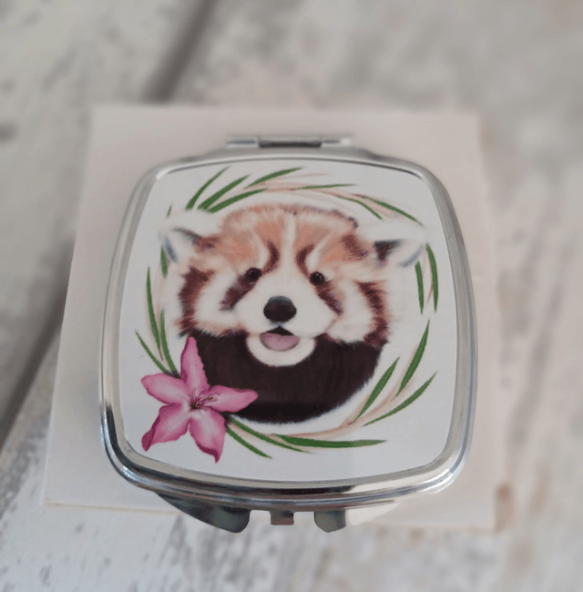Red panda compact mirror, chrome colour 